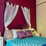 Traditional Maltese Styled 2br With Large Maltese Balcony & Internal Yard - Located In The Heart Of - Maltese Capital