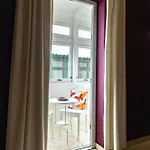 Traditional Maltese Styled 2br With Large Maltese Balcony & Internal Yard - Located In The Heart Of - Maltese Capital 瓦莱塔