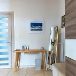 Traditional Maltese Styled 2br With Large Maltese Balcony & Internal Yard - Located In The Heart Of - Maltese Capital 公寓