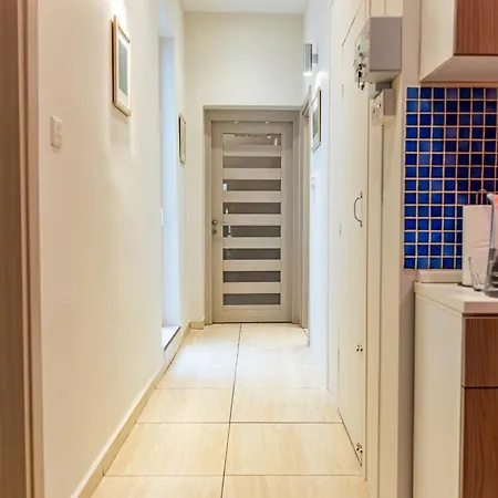 Traditional Maltese Styled 2br With Large Maltese Balcony & Internal Yard - Located In The Heart Of - Maltese Capital *