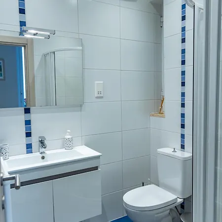 Traditional Maltese Styled 2br With Large Maltese Balcony & Internal Yard - Located In The Heart Of - Maltese Capital דירה ואלטה