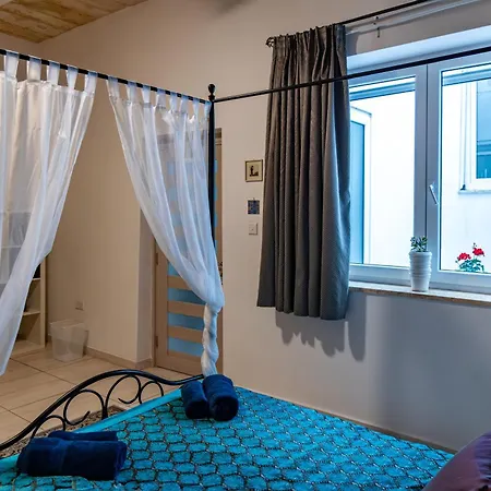 Traditional Maltese Styled 2br With Large Maltese Balcony & Internal Yard - Located In The Heart Of - Maltese Capital *