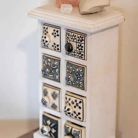 Lejlighed Traditional Maltese Styled 2br With Large Maltese Balcony & Internal Yard - Located In The Heart Of - Maltese Capital Valletta