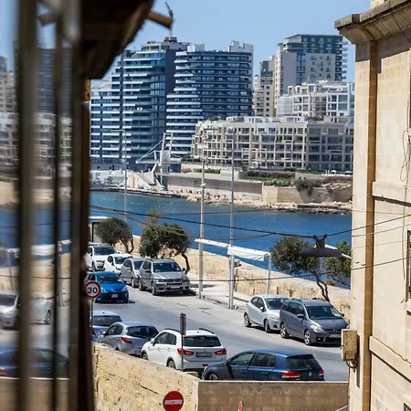 Traditional Maltese Styled 2br With Large Maltese Balcony & Internal Yard - Located In The Heart Of - Maltese Capital Apartment *