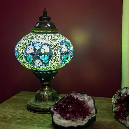 Lejlighed Traditional Maltese Styled 2br With Large Maltese Balcony & Internal Yard - Located In The Heart Of - Maltese Capital *